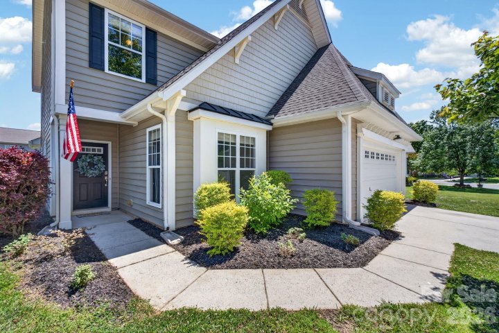 598 Sugar Tree Drive pending home in Ridge Pointe, Rock Hill, SC