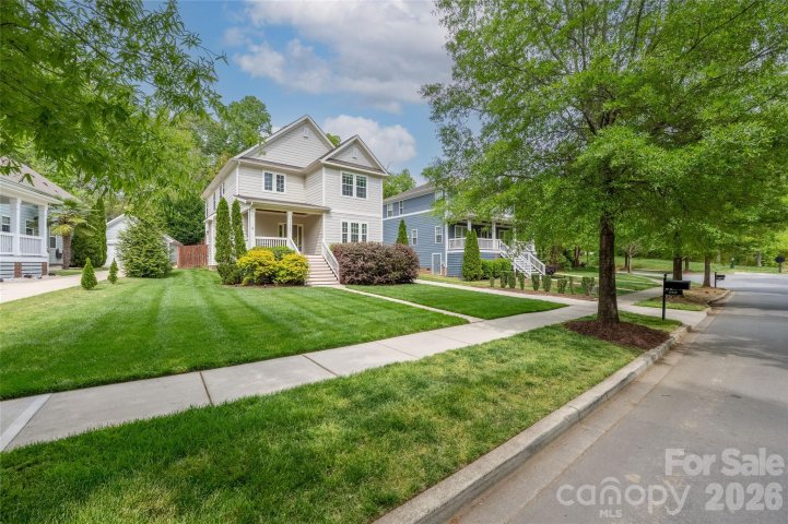 14045 Old Vermillion Drive active home in Vermillion, Huntersville, NC