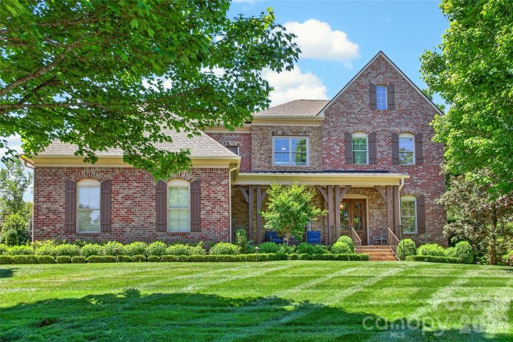 408 Montrose Drive pending home in Longview, Waxhaw, NC