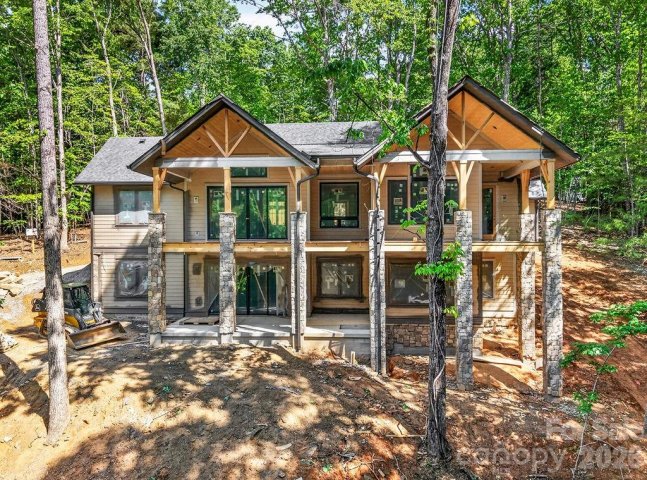 1024 Indian Cave Road pending home in Champion Hills, Hendersonville, NC