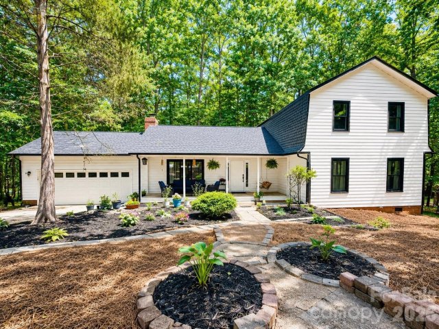 9307 Raintree Lane pending home in Raintree, Charlotte, NC