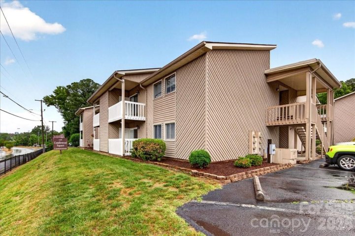 Homes in Candlewood Square, Concord