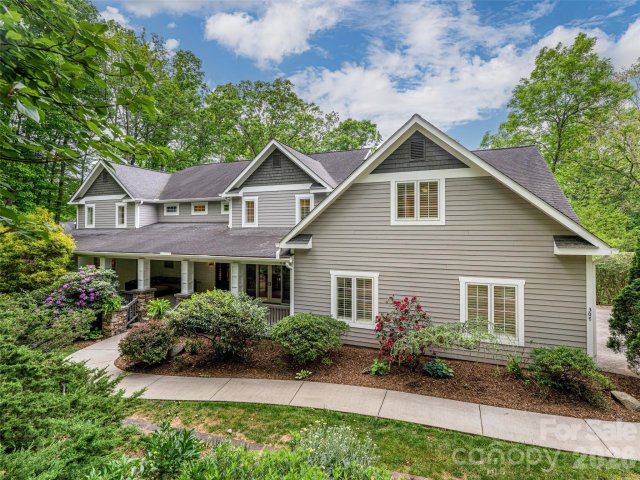 307 S Braeside Court active home in Biltmore Park, Asheville, NC