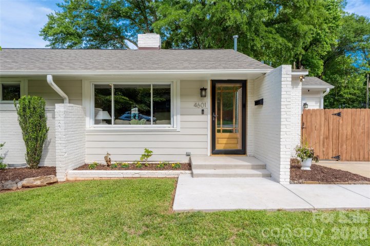 4601 General Pershing Drive sold home in Selwyn Park, Charlotte, NC