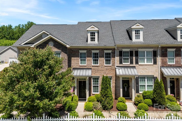 4317 Courtly Lane pending home in Eagle Park, Belmont, NC