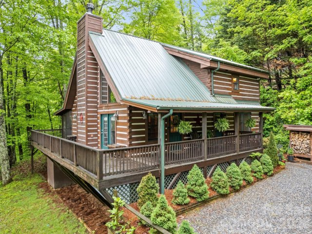 A home in Smoky Falls, Maggie Valley