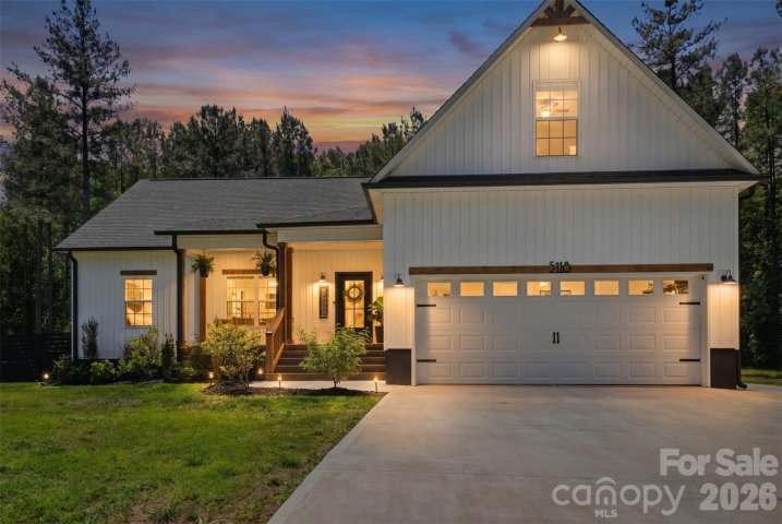 5118 Star Magnolia Court pending home in Magnolia, Clover, SC