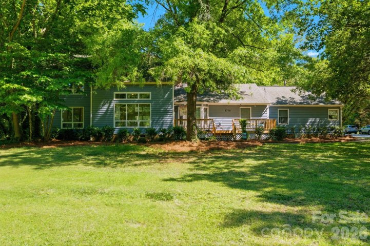 Homes in Olde Williamsburg, Fort Mill