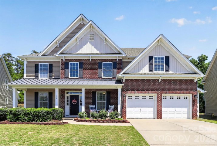 719 Fresia Drive active home in Lake Ridge, Tega Cay, SC