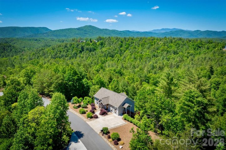 5564 Table View Lane active home in The Coves Mountain River Club, Lenoir, NC
