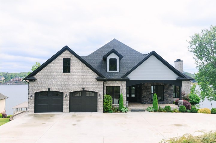 6203 Plantation Pointe Drive sold home in Plantation Pointe, Granite Falls, NC
