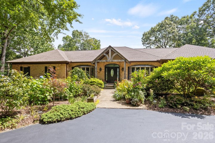 163 Old Poplar Lane active home in Kenmure, Flat Rock, NC