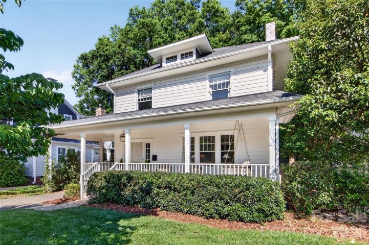 2127 Crescent Avenue pending home in Eastover, Charlotte, NC