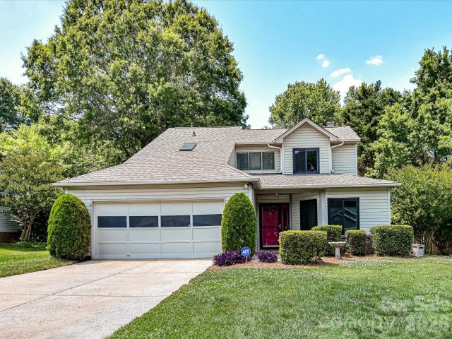 9518 Cedar River Road pending home in Cedarfield, Huntersville, NC