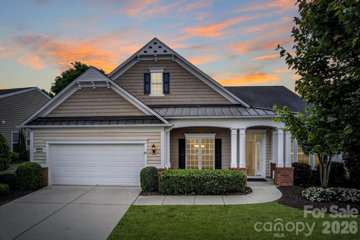 2015 Yellowstone Drive pending home in Sun City Carolina Lakes, Fort Mill, SC