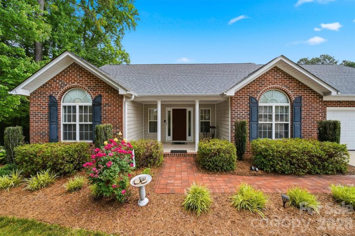 3422 N Bay Drive pending home in Doe Run, Granite Falls, NC