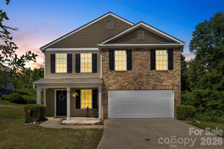 2812 Westbury Court pending home in Spencer Mountain Village, Dallas, NC