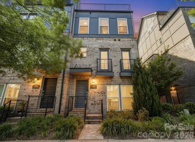 3808 Sky Haven Drive pending home in South Village, Charlotte, NC