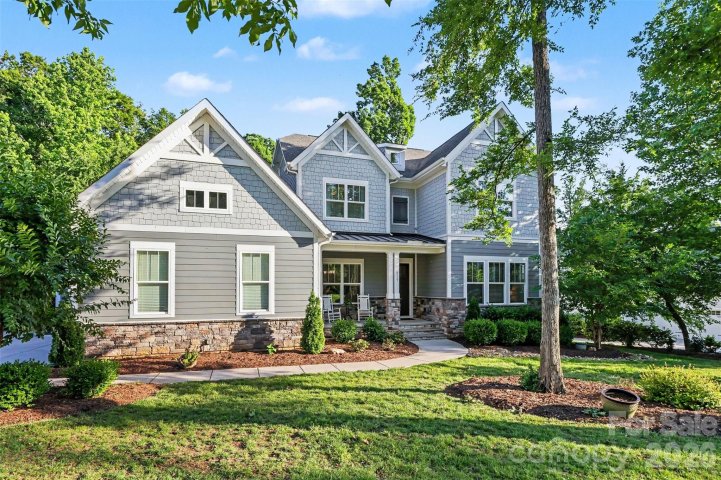 Homes in McLean - South Shore, Belmont