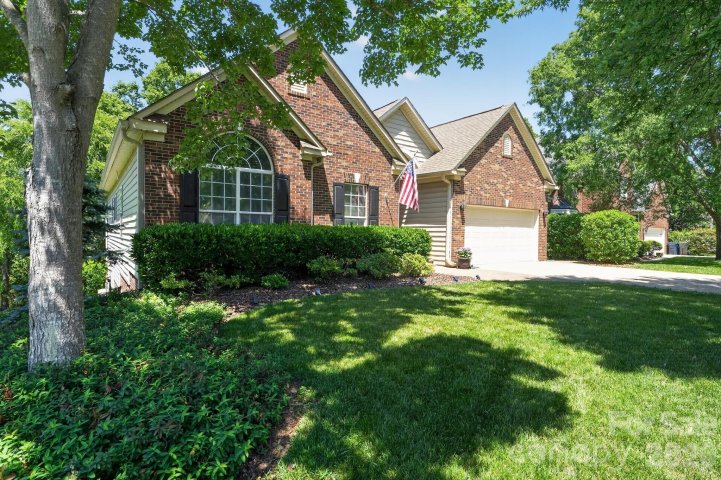 12601 Kane Alexander Drive active home in Northstone, Huntersville, NC