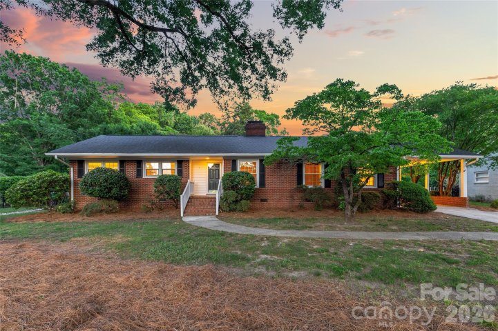 5430 Finsbury Place sold home in Sherwood Forest, Charlotte, NC