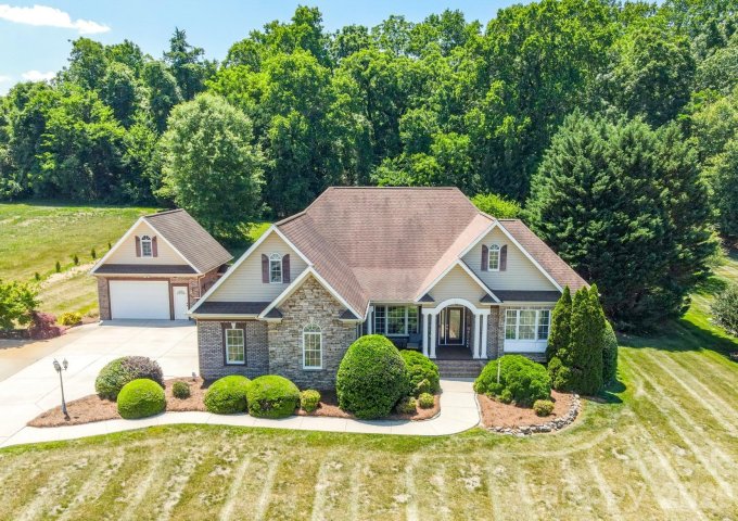 Homes in Dobbs Valley, Statesville