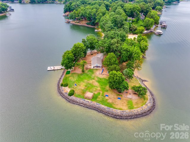 16149 Haroa Court active home in Tega Cay, Fort Mill, SC
