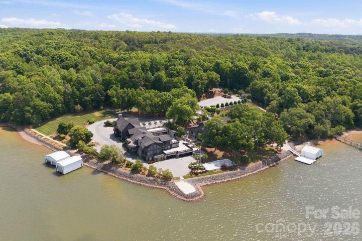 9719 Nine Eagles Lane active home in Lake Wylie, Charlotte, NC