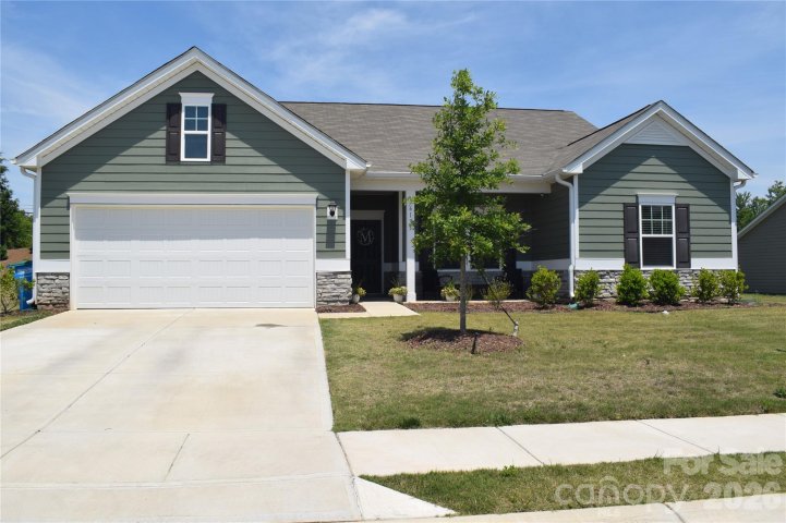 A home in Pine Bluff, Midland