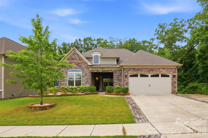 5701 Regal Way pending home in Queensbridge, Indian Land, SC