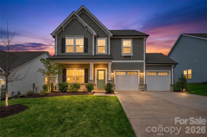 44024 Donald Ross Court active home in Edgewater, Lancaster, SC