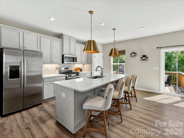 2621 Grantham Place Drive pending home in Grantham Place, Fort Mill, SC
