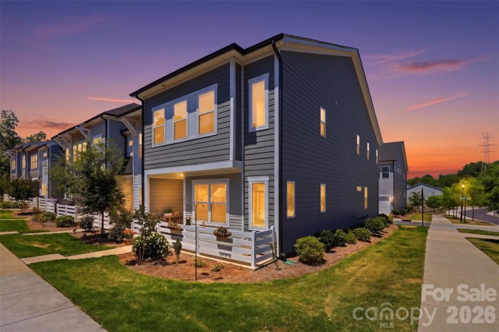 903 Kinsey Alley pending home in Southend At Tryon, Charlotte, NC