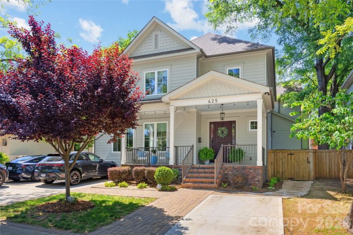 425 Pecan Avenue pending home in Elizabeth, Charlotte, NC