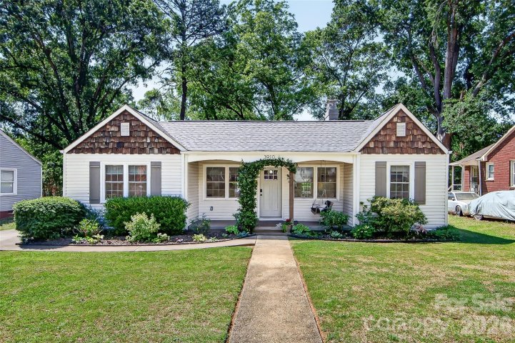 3910 Admiral Avenue pending home in Plaza Forest, Charlotte, NC