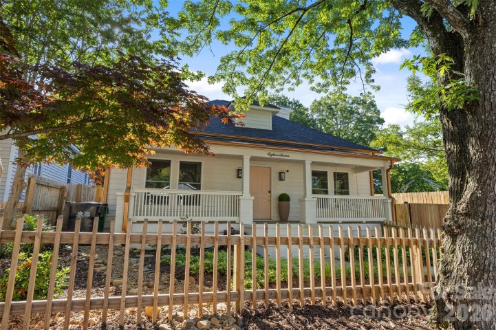 1816 Umstead Street pending home in Villa Heights, Charlotte, NC