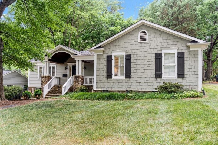 3000 Forest Park Drive active home in Myers Park, Charlotte, NC