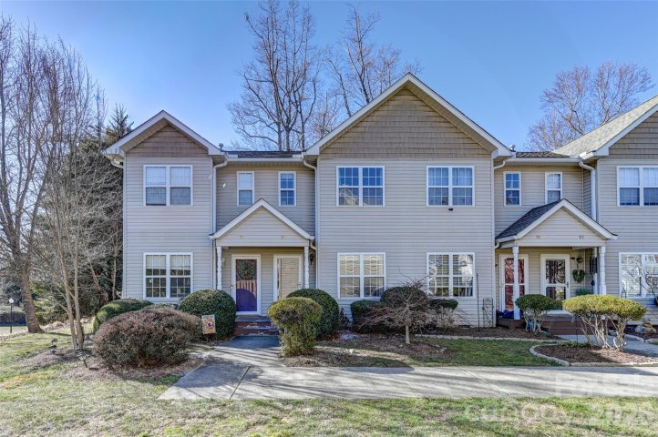 93 Stafford Court pending home in Stafford Crossing, Fletcher, NC