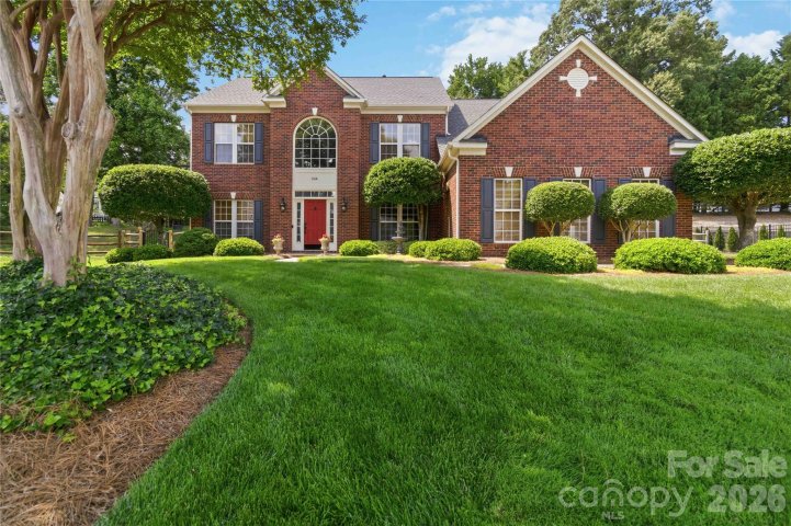 544 Saint George Road pending home in Knightsbridge, Fort Mill, SC