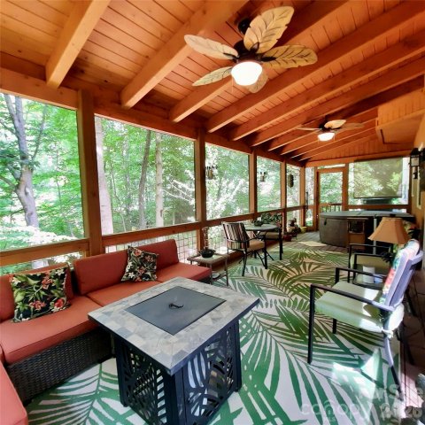 9 Firestone Court pending home in Etowahs Reach, Etowah, NC