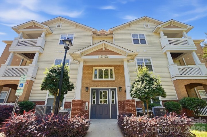 11919 Ridgeway Park Drive pending home in Copper Ridge, Charlotte, NC