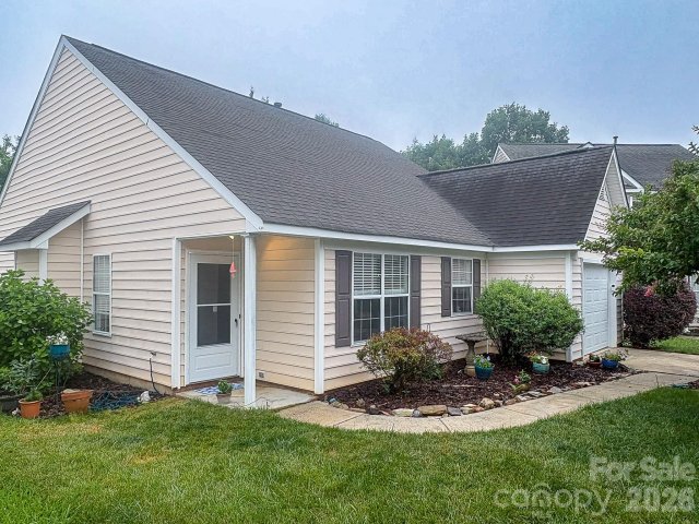 5702 Vine Court pending home in Lake Park, Indian Trail, NC
