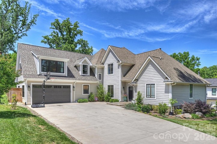 237 Hunter Lane active home in Cotswold, Charlotte, NC