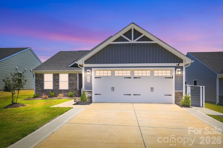 982 Pemberley Street pending home in Basildon, Lancaster, SC