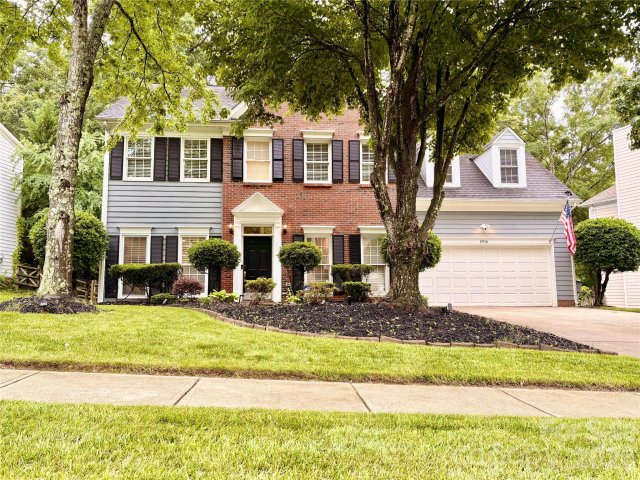 5916 Swanston Drive pending home in Highland Creek, Charlotte, NC