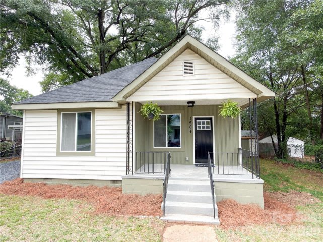 Homes in Groves Thread Company, Gastonia