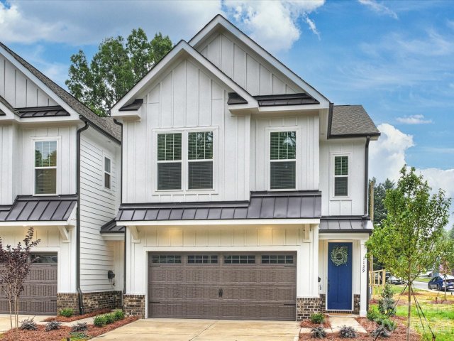 1129 E 35th Street pending home in The Arts District, Charlotte, NC