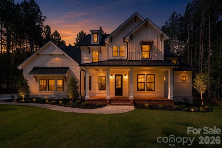Homes in Falls Cove, Troutman