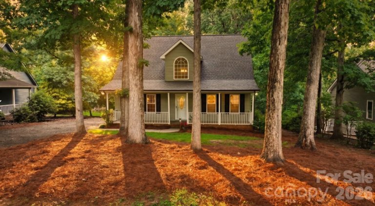 302 Skyland Court pending home in Woodrun, Mount Gilead, NC