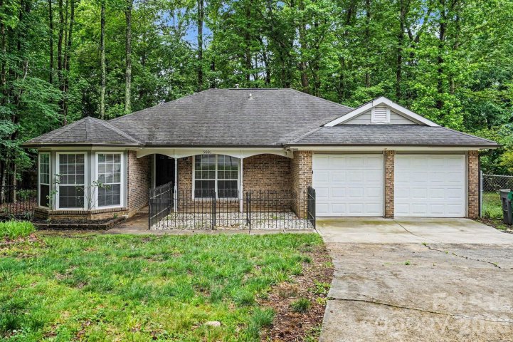 Homes in Deerhurst, Charlotte